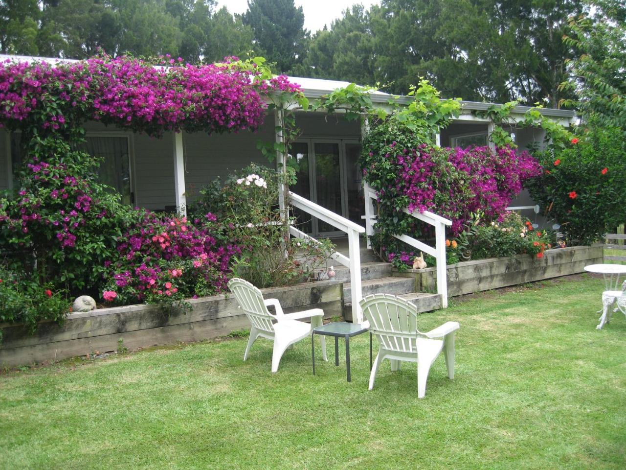 Miranda Orchard Cottage Exterior foto